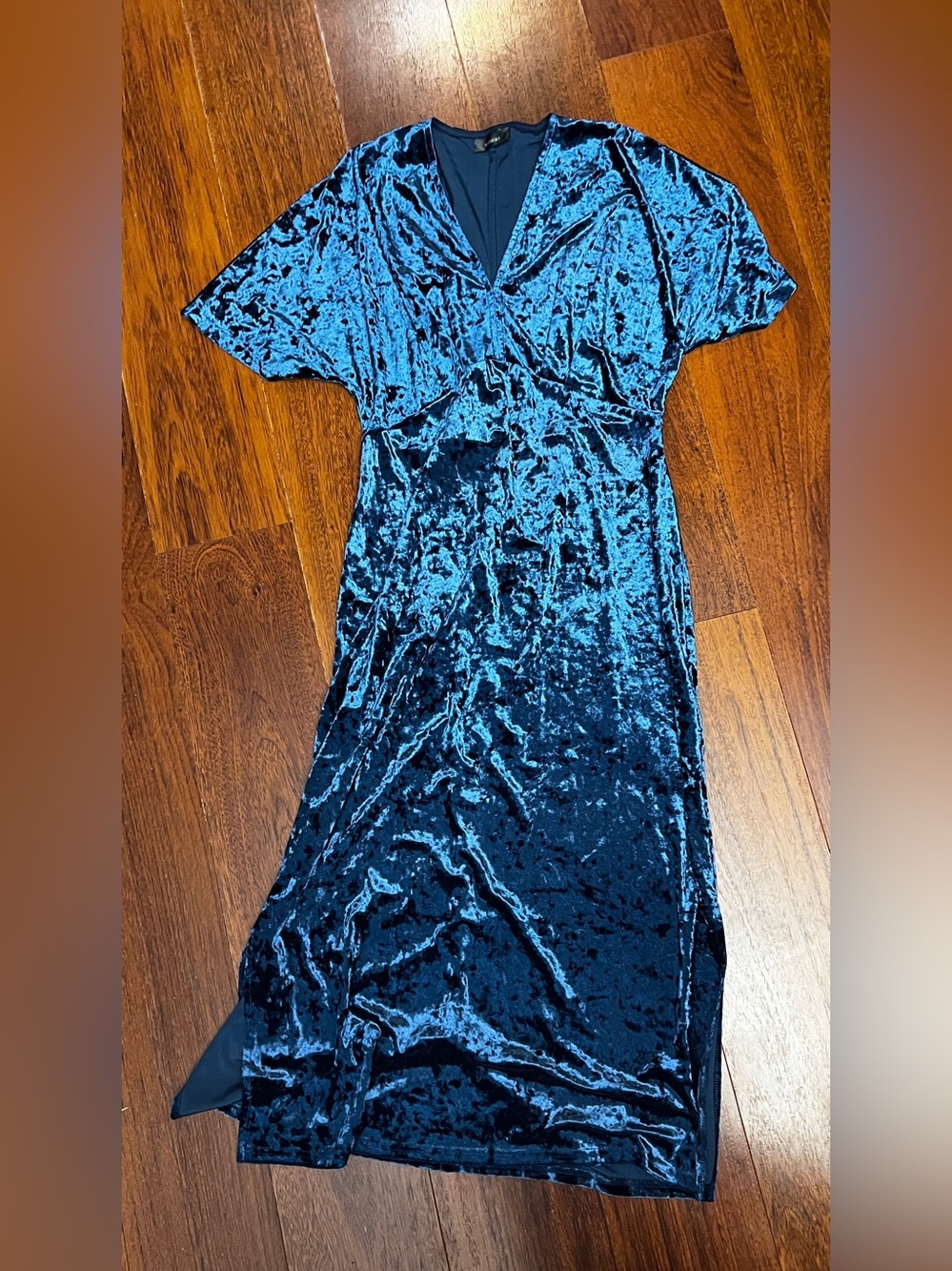 Yessica Blue Velvet V-Neck Midi Dress - Women size 6